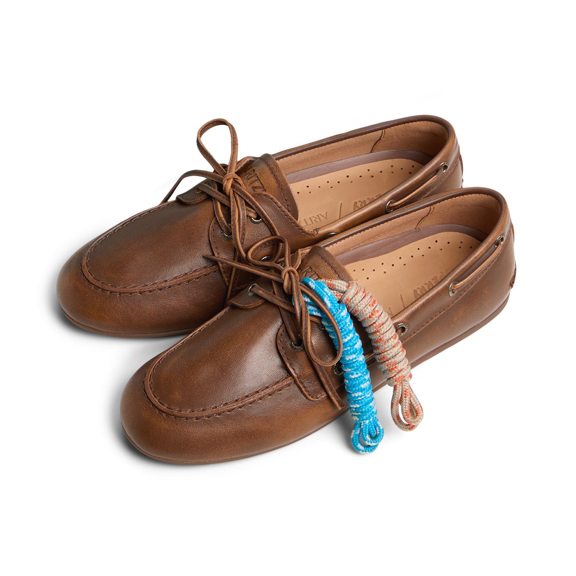 Support produit pour Chaussure bateau slim Sperry x Aritzia