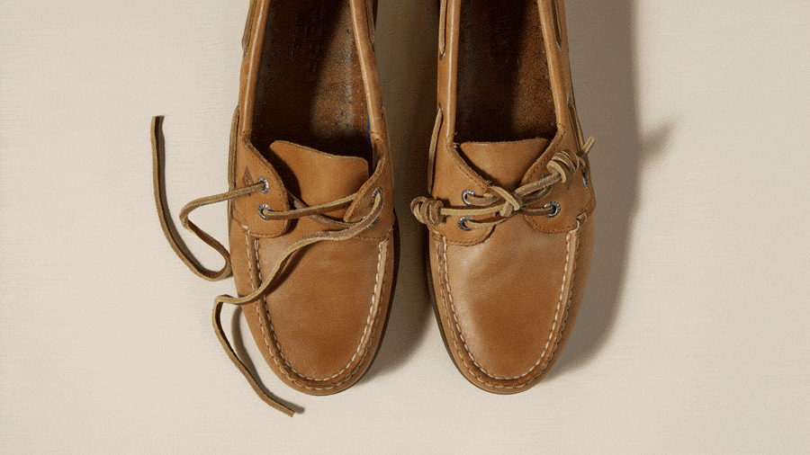 Comment nouer des chaussures bateau Sperry : le guide du nœud et du laçage