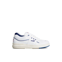 US12 Sneaker