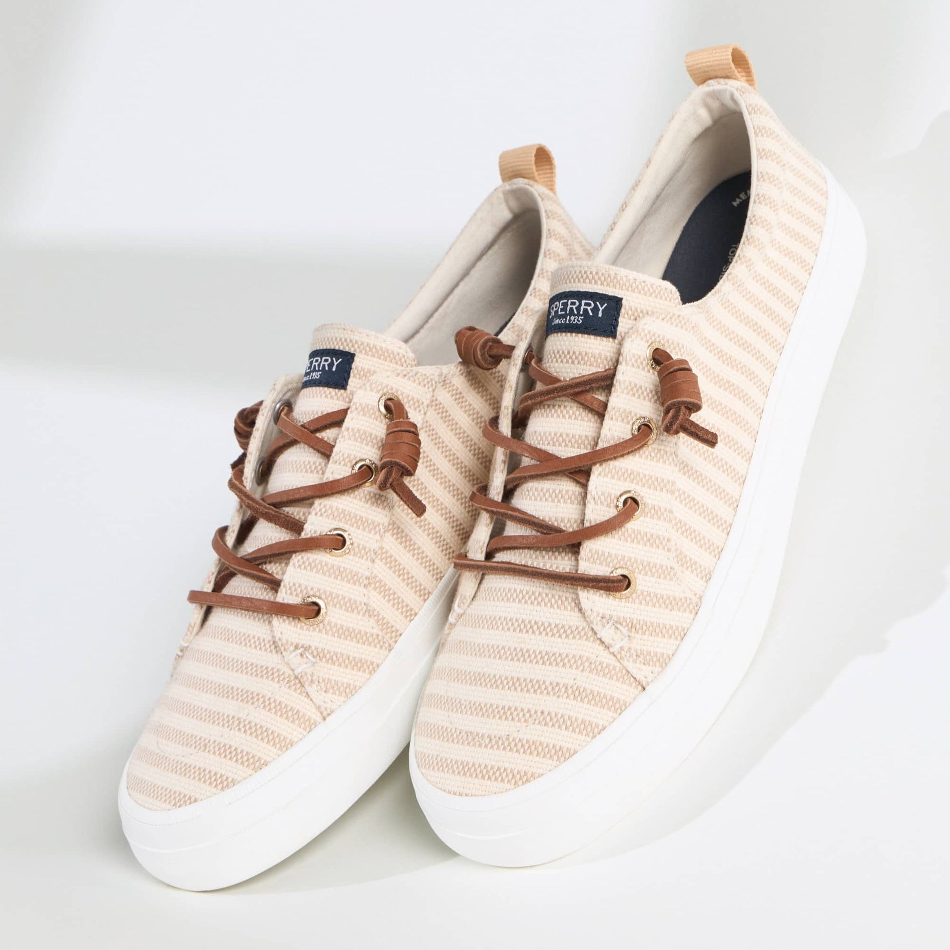 Product media for Crest Vibe Sneaker
