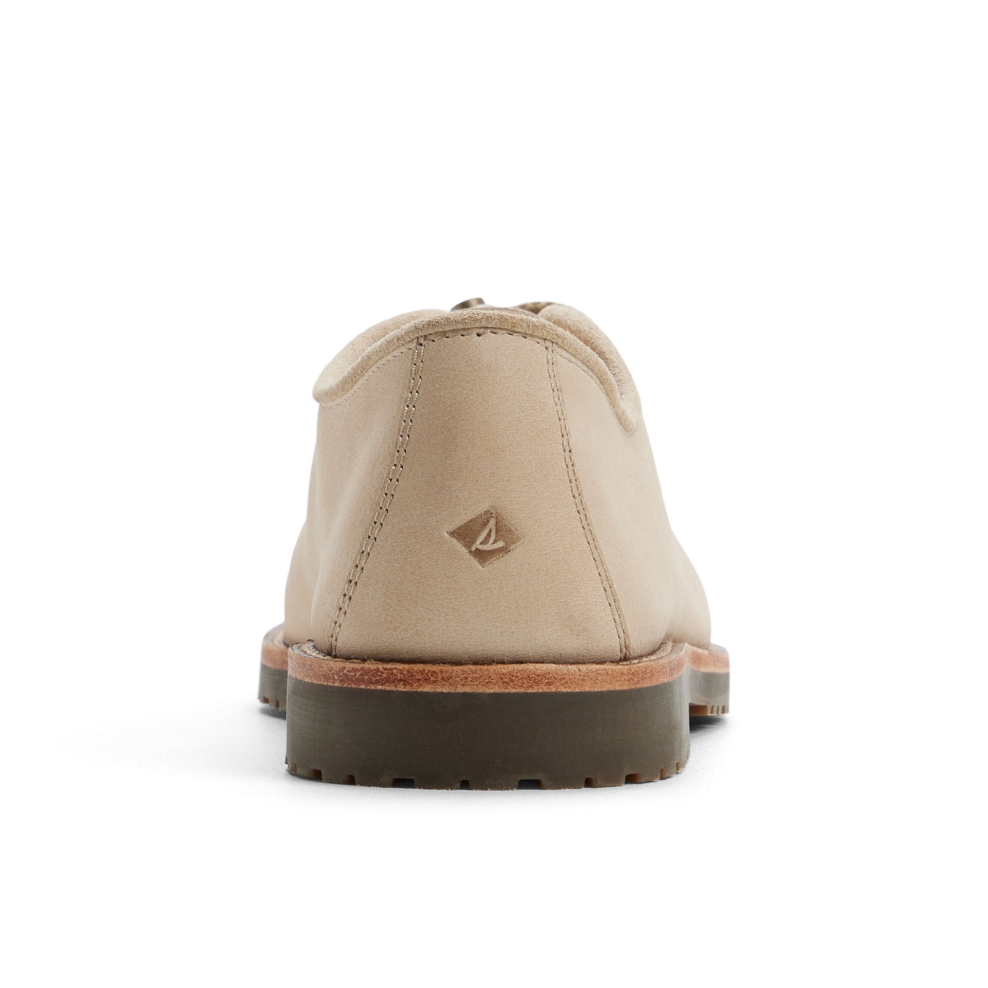 Three-quarter angle of Light beige Authentic Original™ Mini Lug Captain's Oxford Captain's Oxford's front side