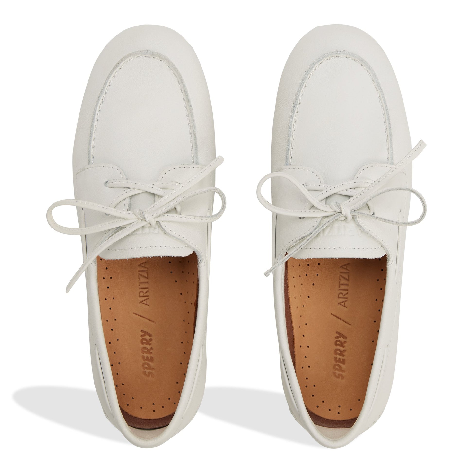 Top-down view of the Ivory Sperry x Aritzia Slim Boat Shoe Boat Shoe