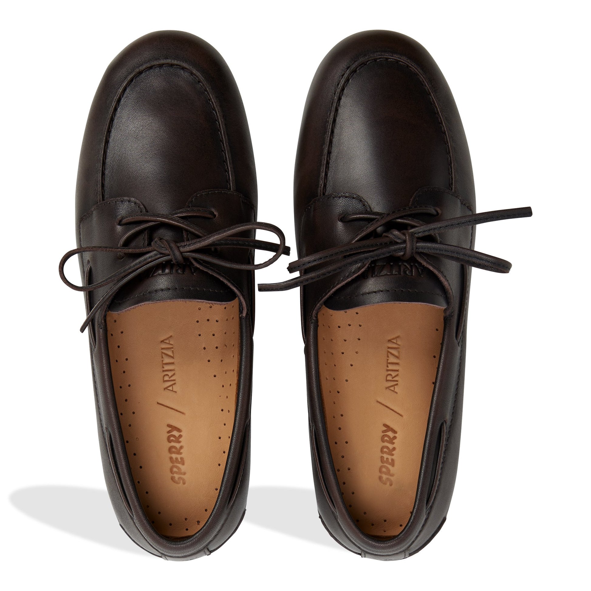 Top-down view of the Black combo Sperry x Aritzia Slim Boat Shoe Boat Shoe