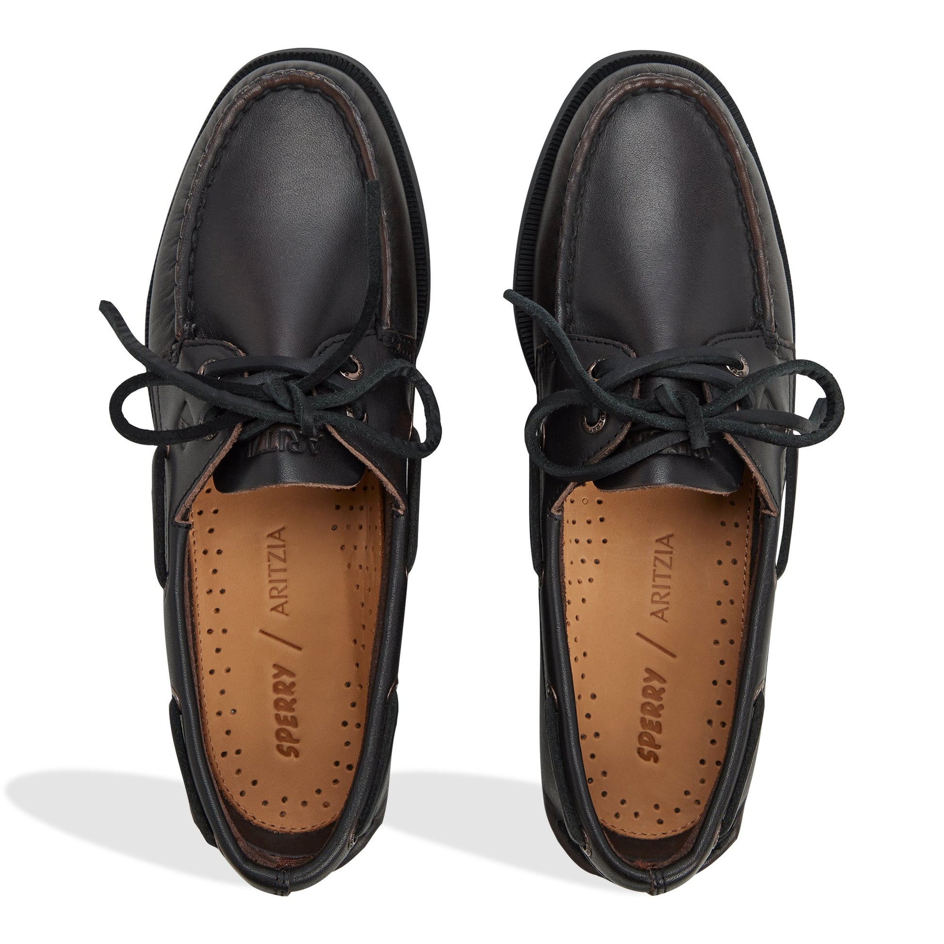 Top-down view of the Black combo Sperry x Aritzia Authentic Original™ 2-Eye Boat Shoe Boat Shoe
