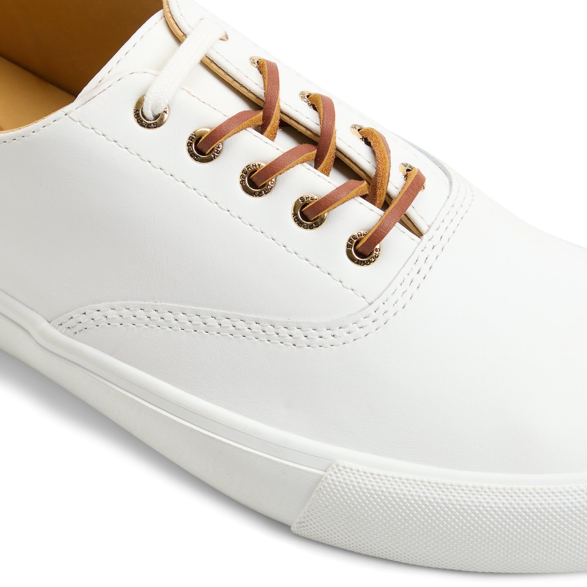 Support produit pour Baskets Gold Cup™ CVO