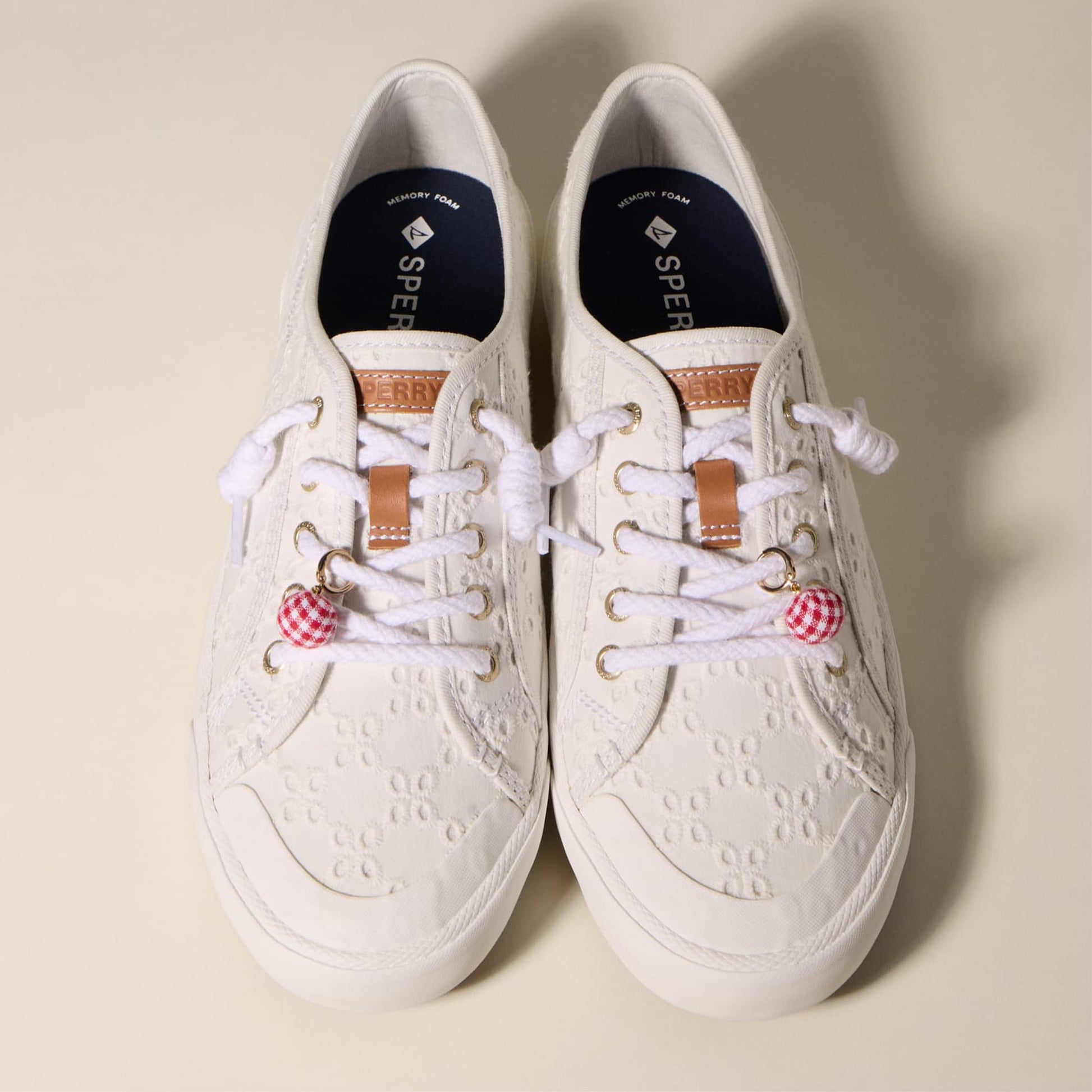 Product media for Pierwave 2 Lace to Toe Sneaker