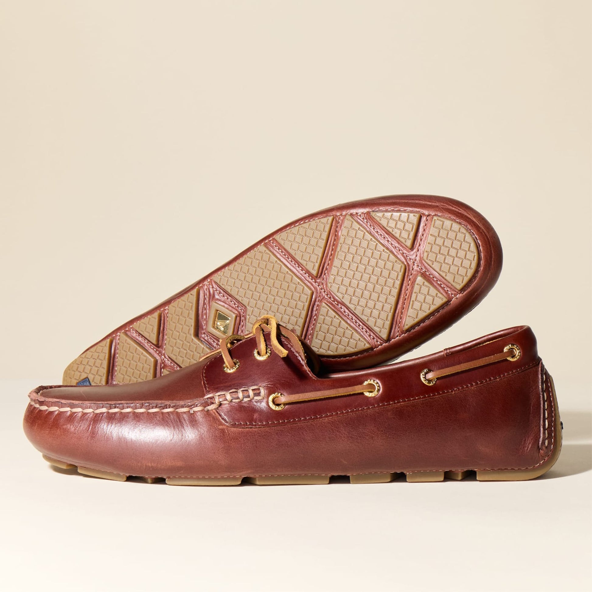 Sperry Top-sider Gold Cup Harpswell 2-Eye Driver in Dark Red, 8.5