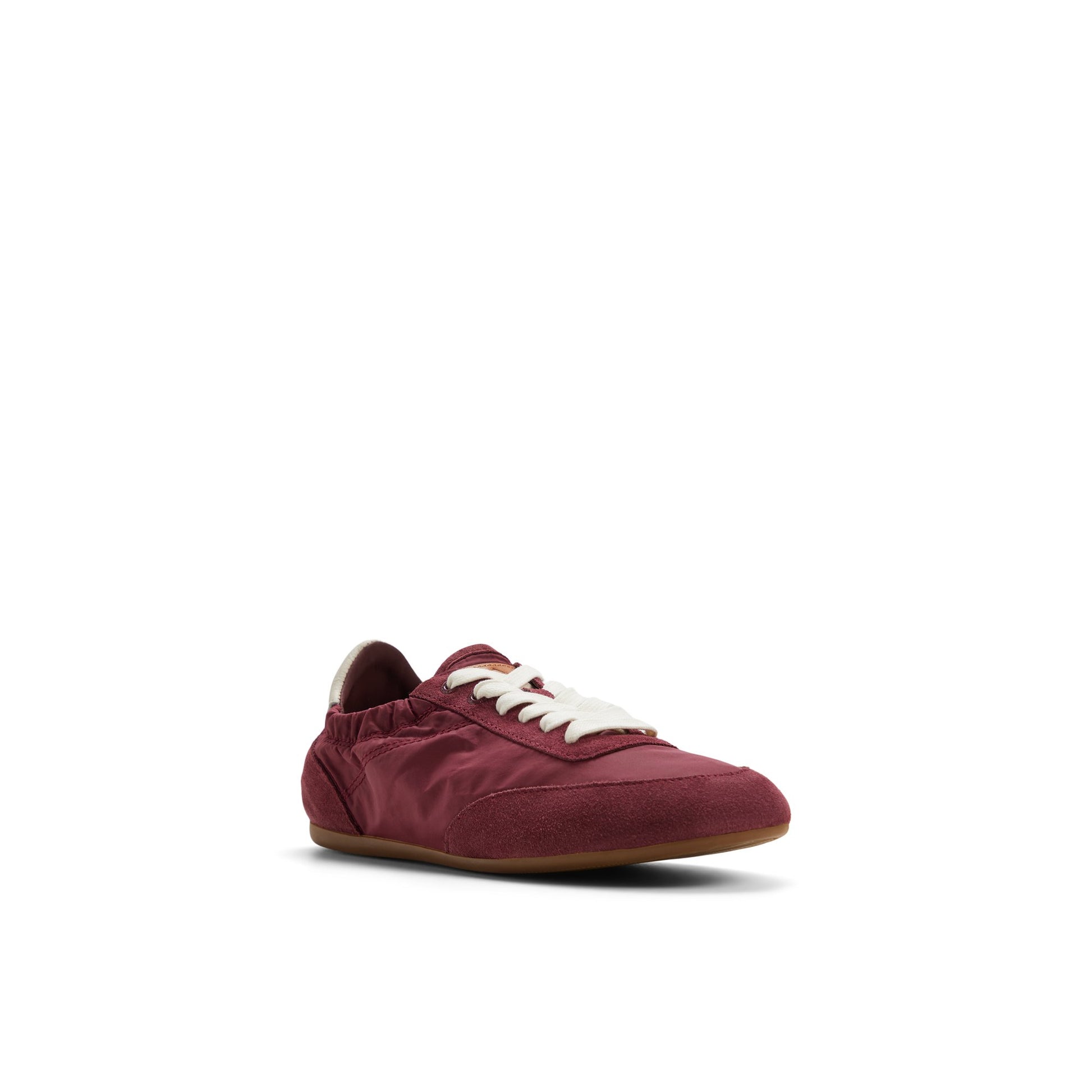 Side view of Bordo Slim Jogger Sneaker Low Top Sneakers